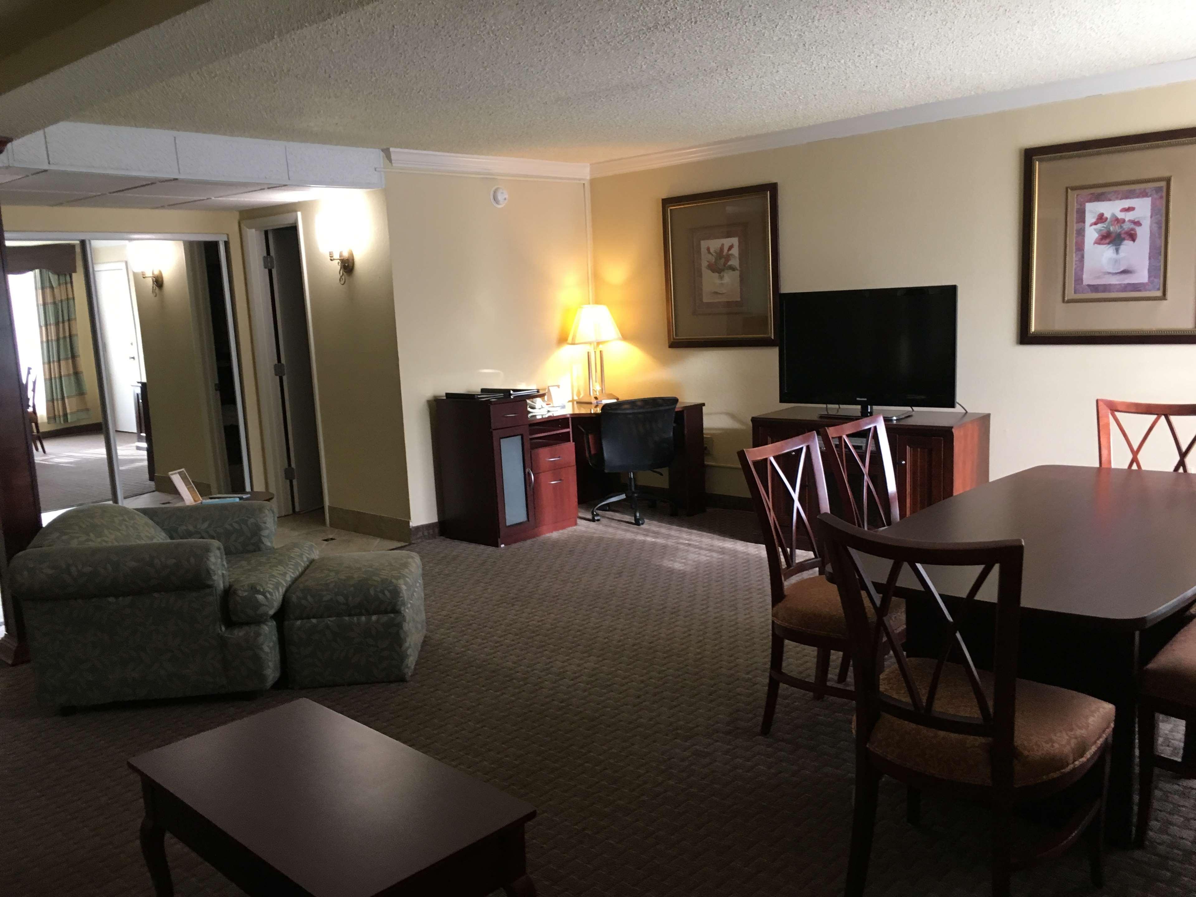 Best Western Plus Burlington Exteriér fotografie