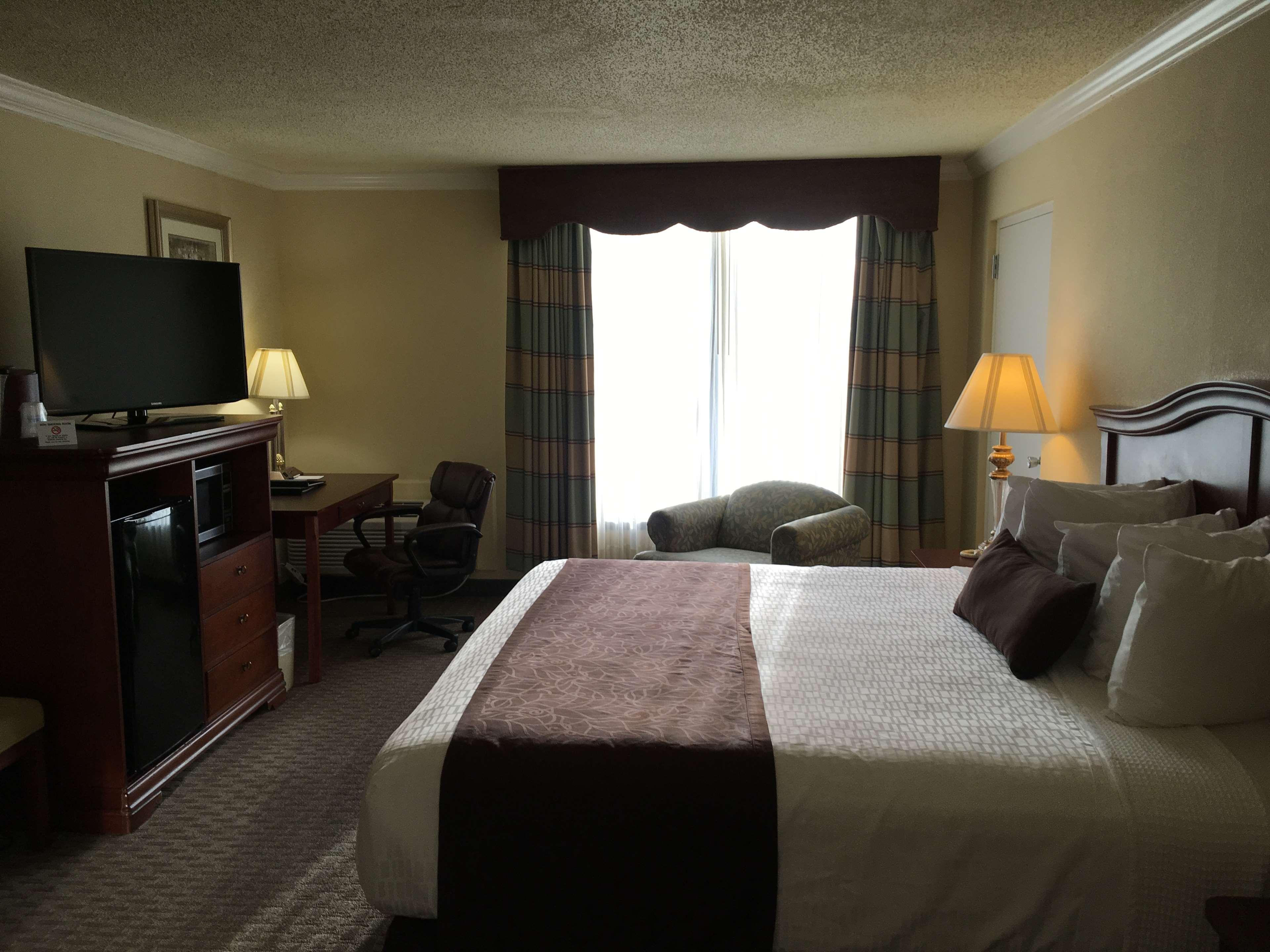 Best Western Plus Burlington Exteriér fotografie