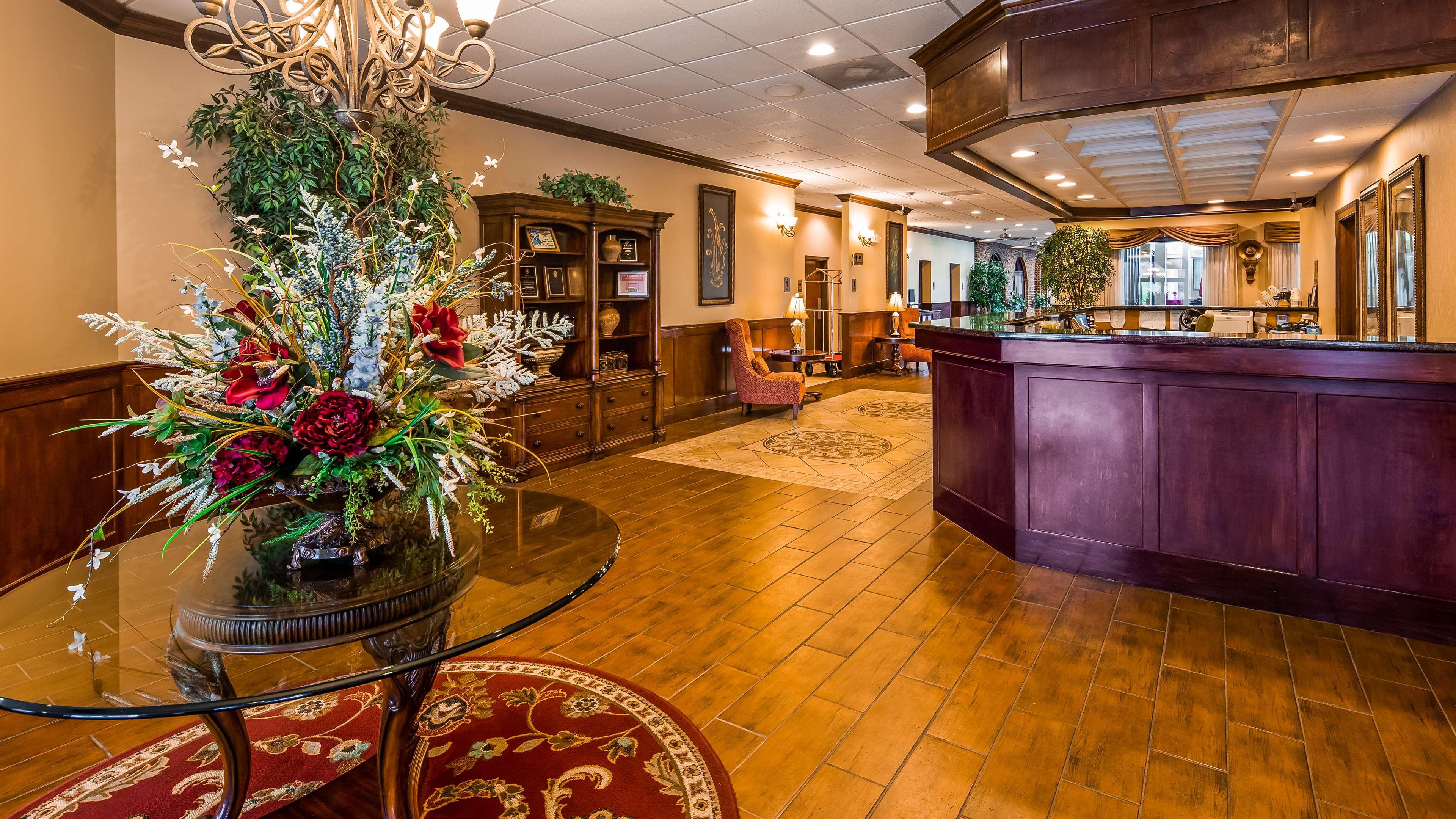 Best Western Plus Burlington Exteriér fotografie