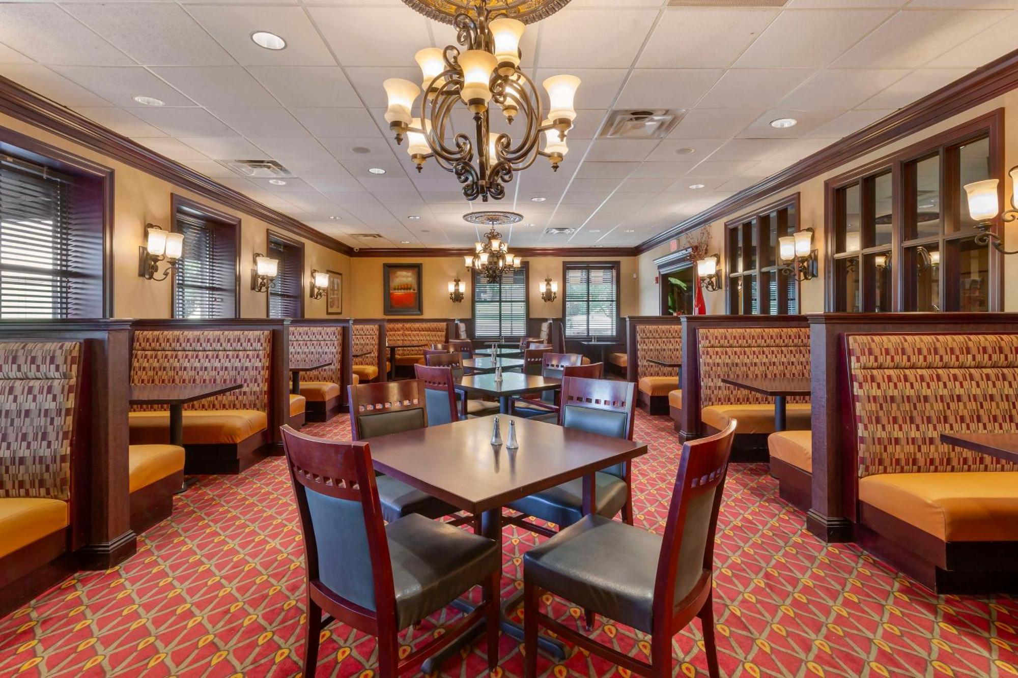 Best Western Plus Burlington Exteriér fotografie
